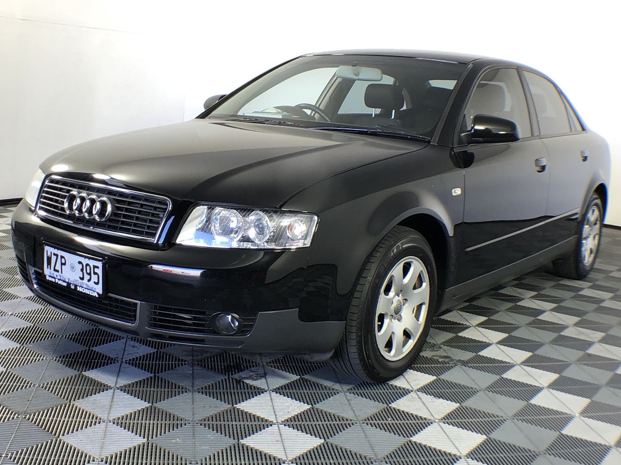 SKLZ Reactive Flash LED Training Pods – Reaction Time, Agility, and Cogniti