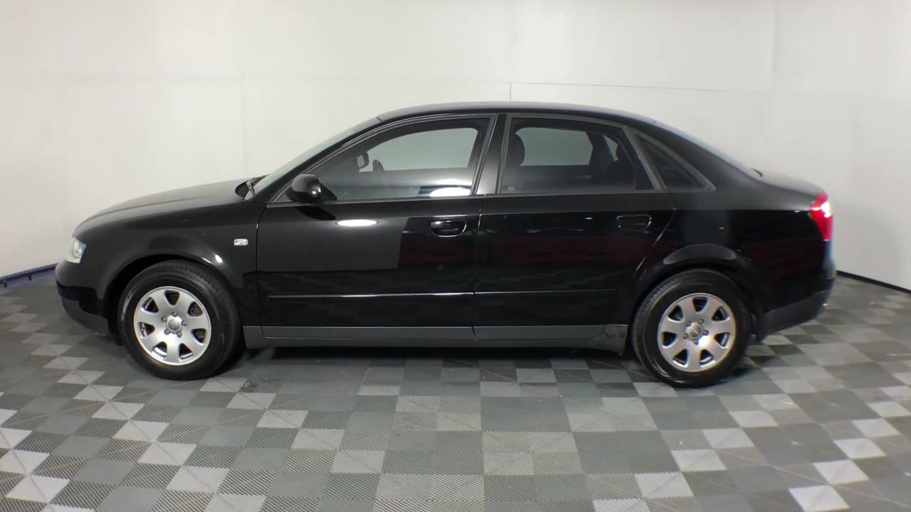 PHILIPS Oscillating Tower Fan 5000 Series, 105cm Slim Design, Remote contro