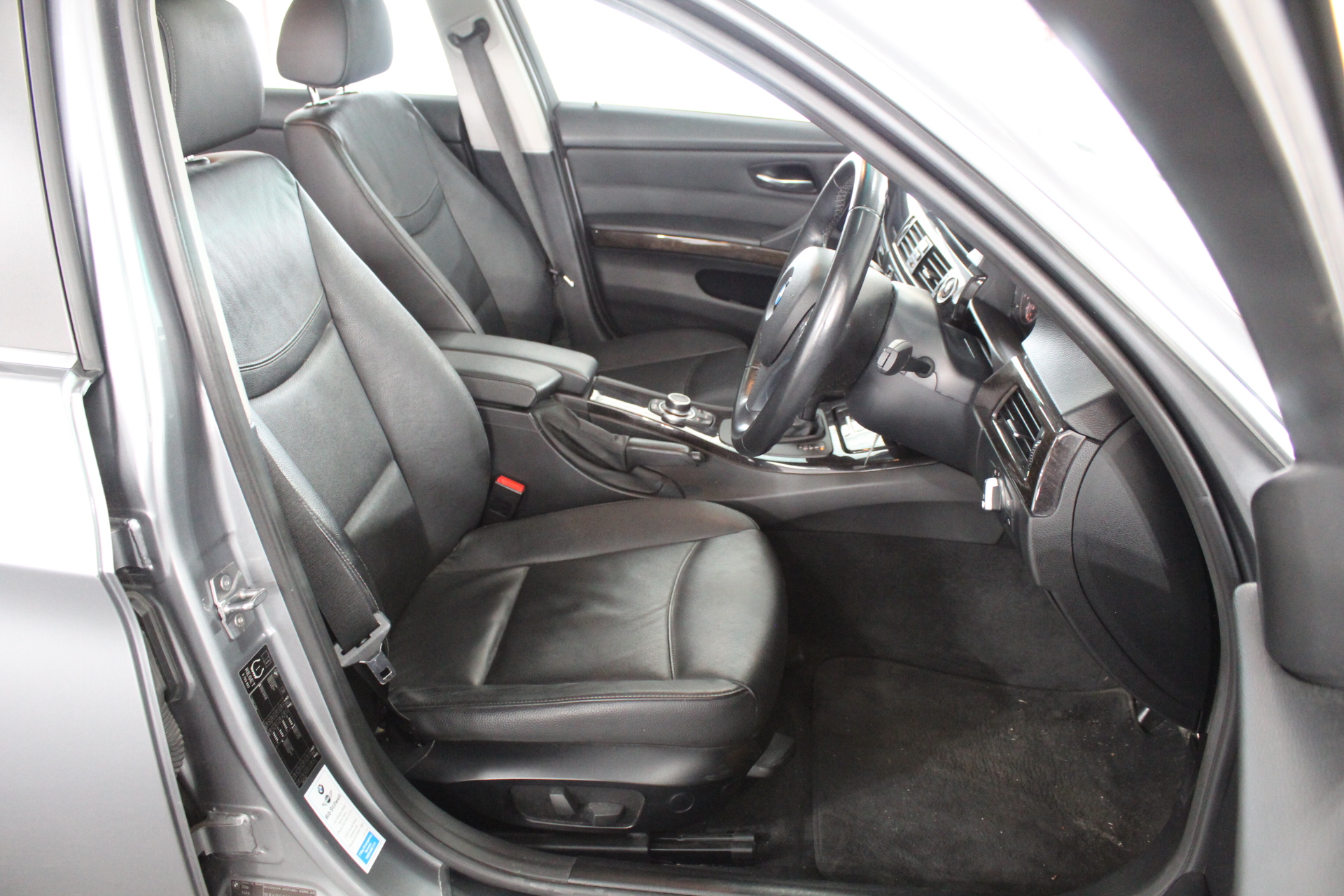 Stainless Steel Lightening Bolt Necklace in Silver