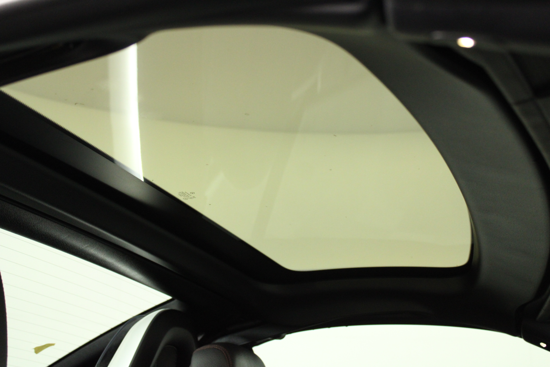 0.11 carat white 5 diamonds round