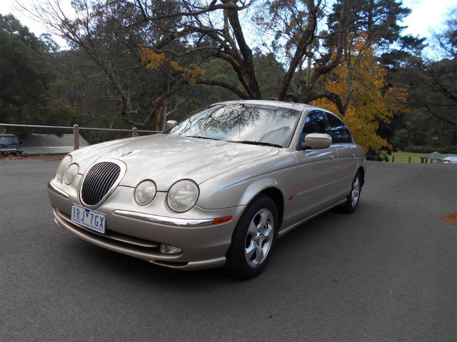 UNC 2023 $2 Vegemite Yellow RARE Coloured two dollar Coin