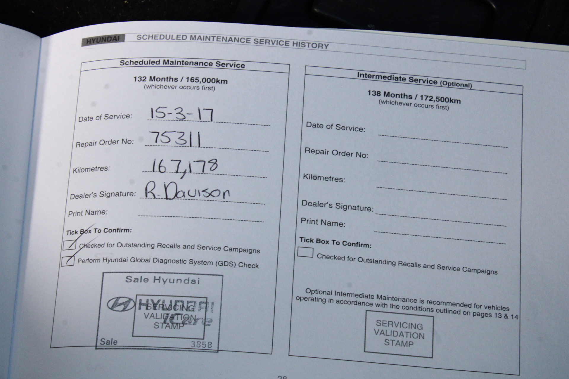 Quantity of 100 1800mm Star Pickets (Unused),