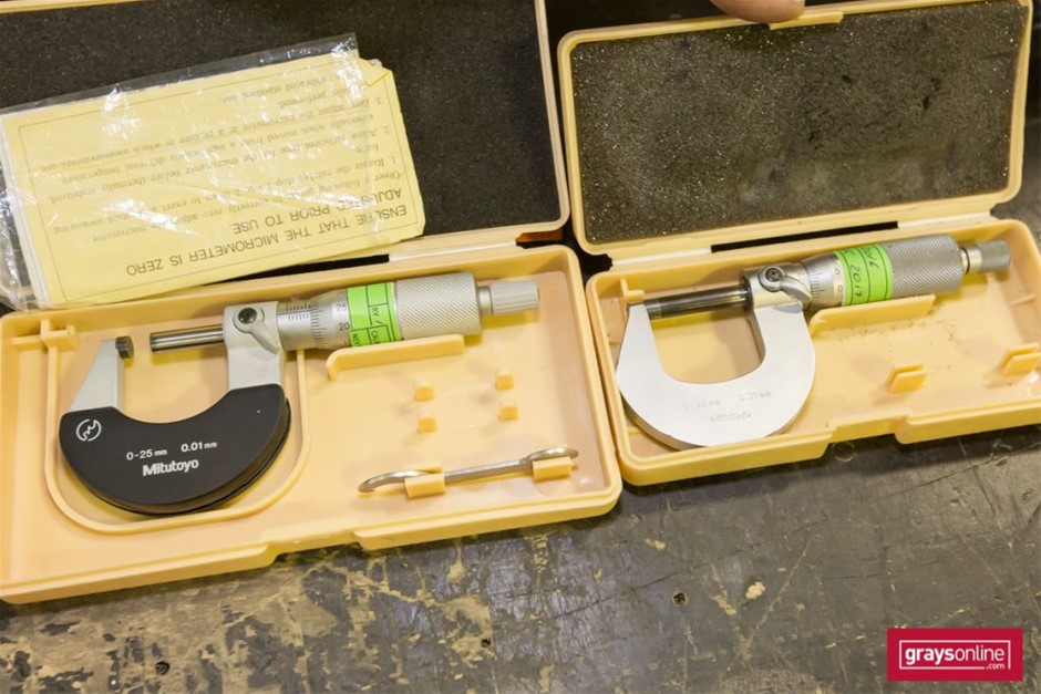 Rhodium Plated Men's Band Ring (5mm) - US Size 10