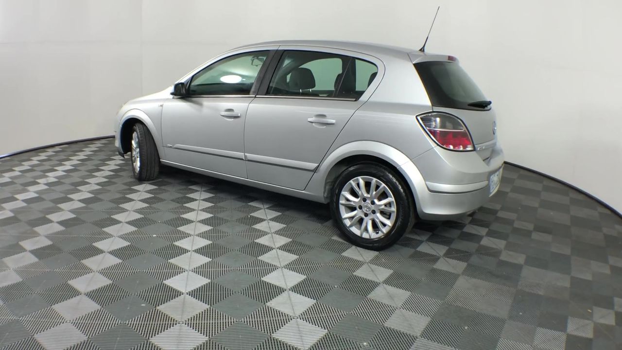 BIJ'OR - Genuine Black Pearl Long Dangle Earrings in Gold RRP $59