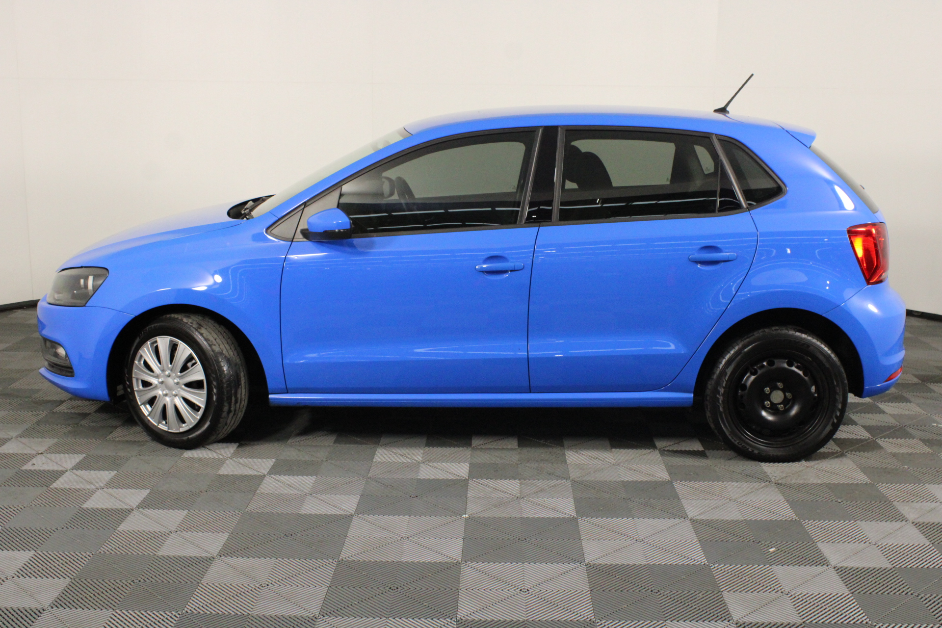 BIJ'OR - Designer Purple Freshwater Pearl Triple Drop Earrings RRP $59