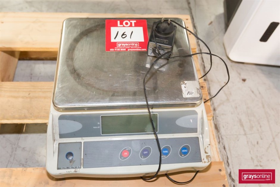 Certified Set of 5 x 5 gram "Polymer Note Series" Finished in 999 24 k Gold