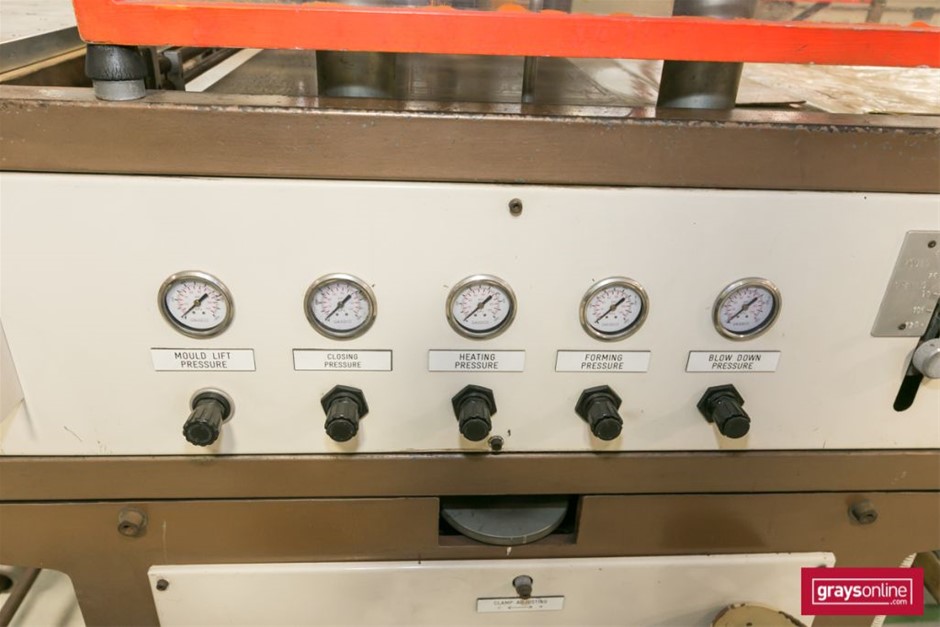 St Huberts The Stag Pinot Grigio (6x 750mL).