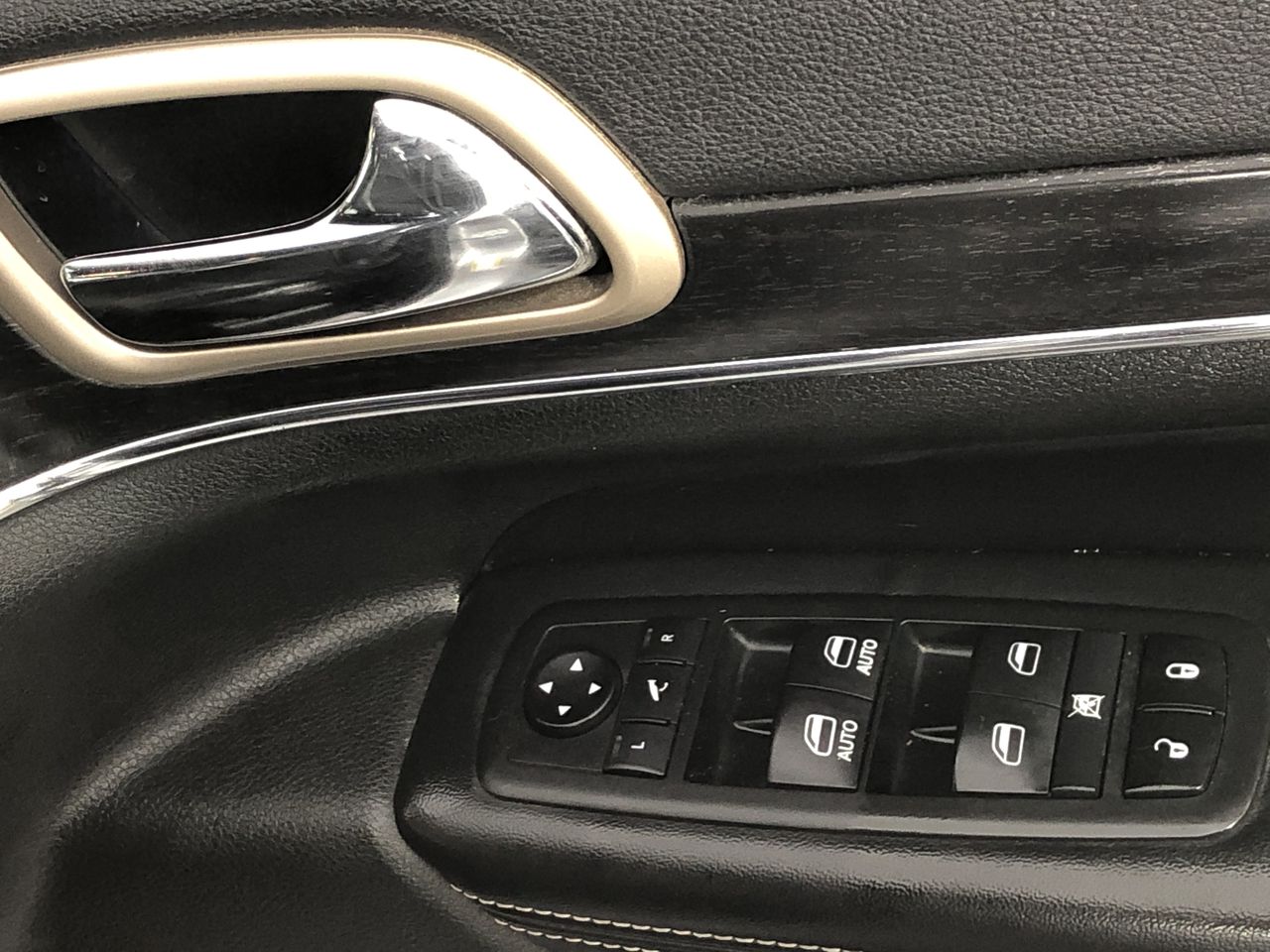 MAX&MIA Women's V-Neck Lounge Set, Size S, Heather Charcoal.  Buyers Note -