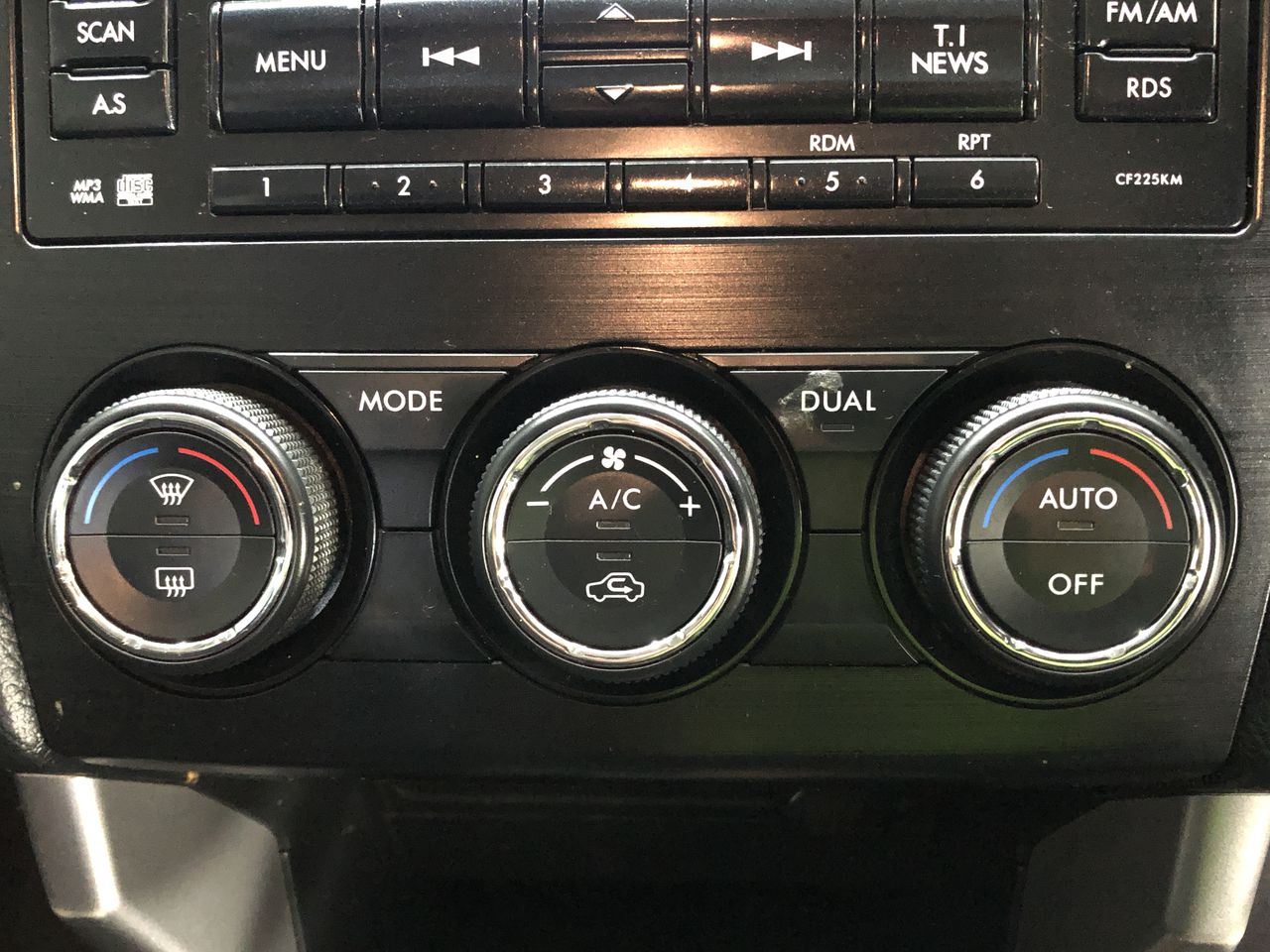 FEBREZE 4pc Air Pack, 250g Each. NB: Not in original packaging.