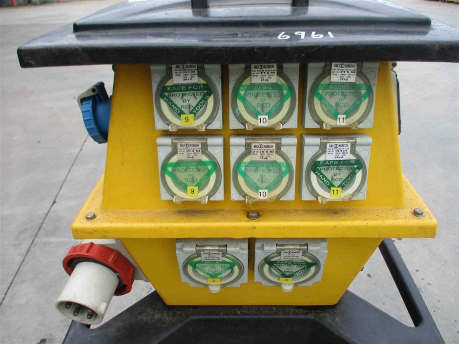 Commissioners Block Merlot 2022 (12x 750mL) SEA