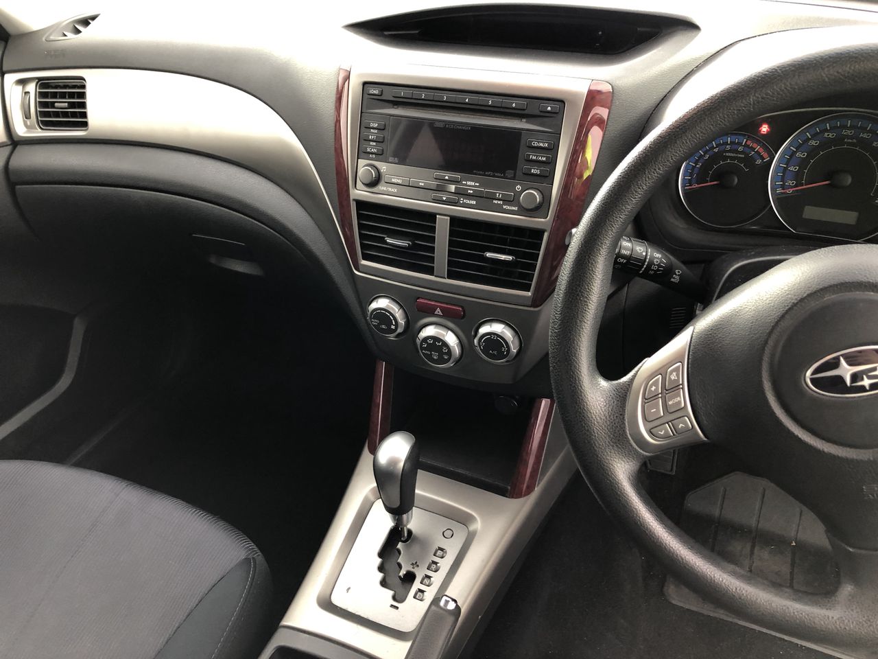 One Kilo of Australia KGV/King George VI/Queen Elizabeth Mix Date & Pennies