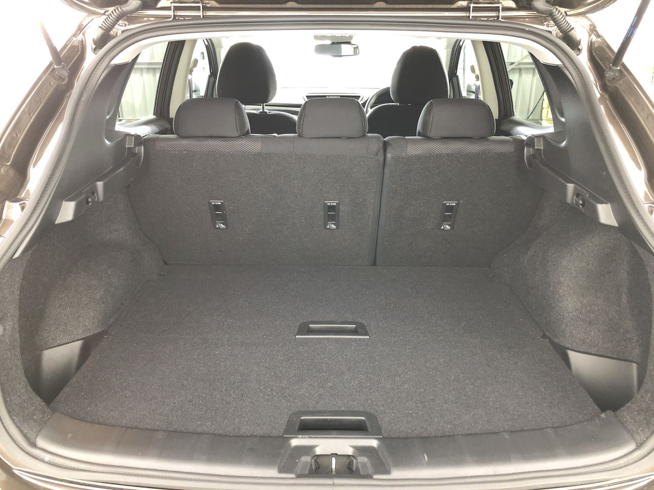 RUG & CO White Area Rug, Ivory. NB: Has been used, has marks and stains.