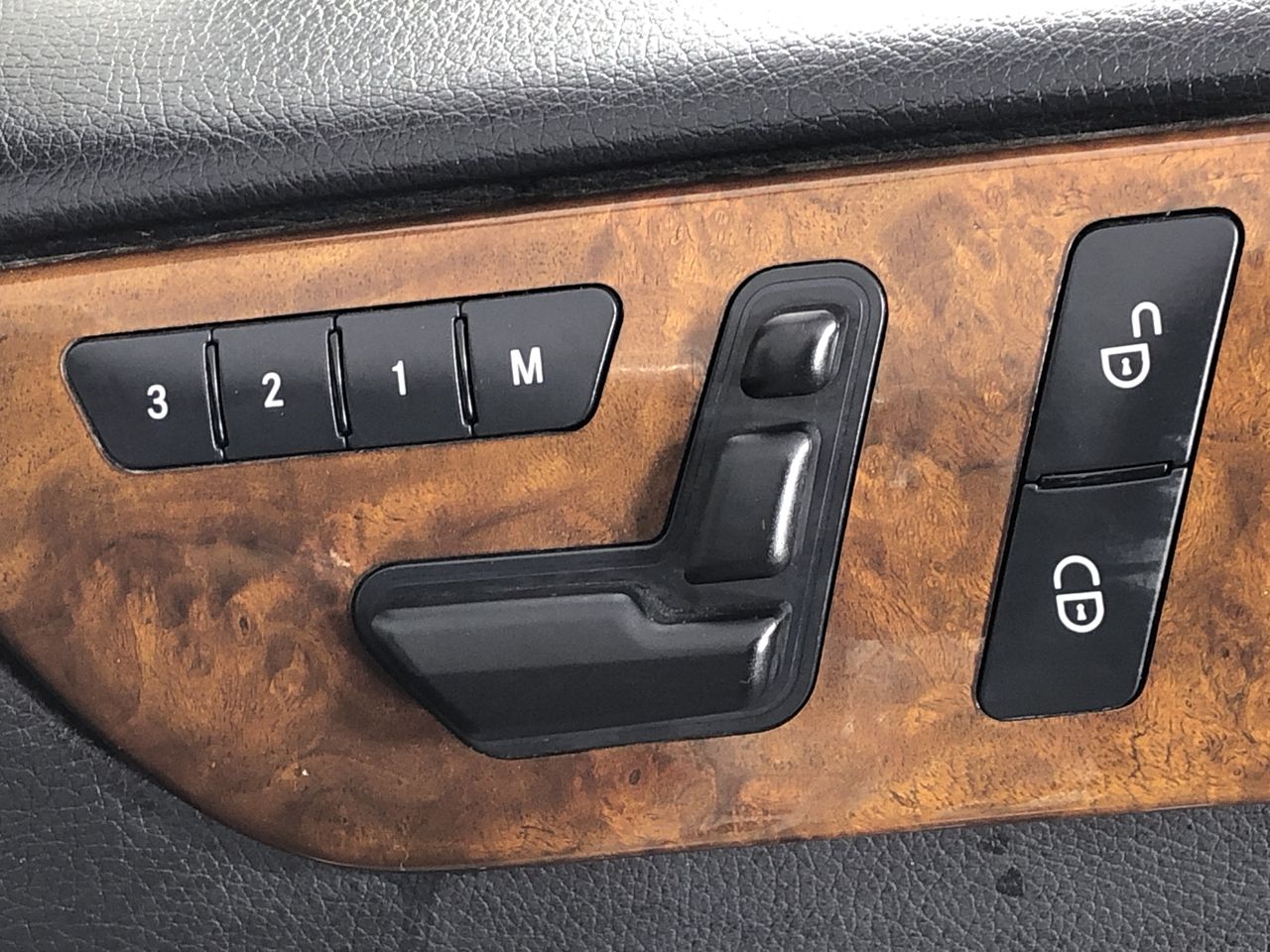 40 x SIGNATURE Natural Spring Water, 1.5L Bottles.