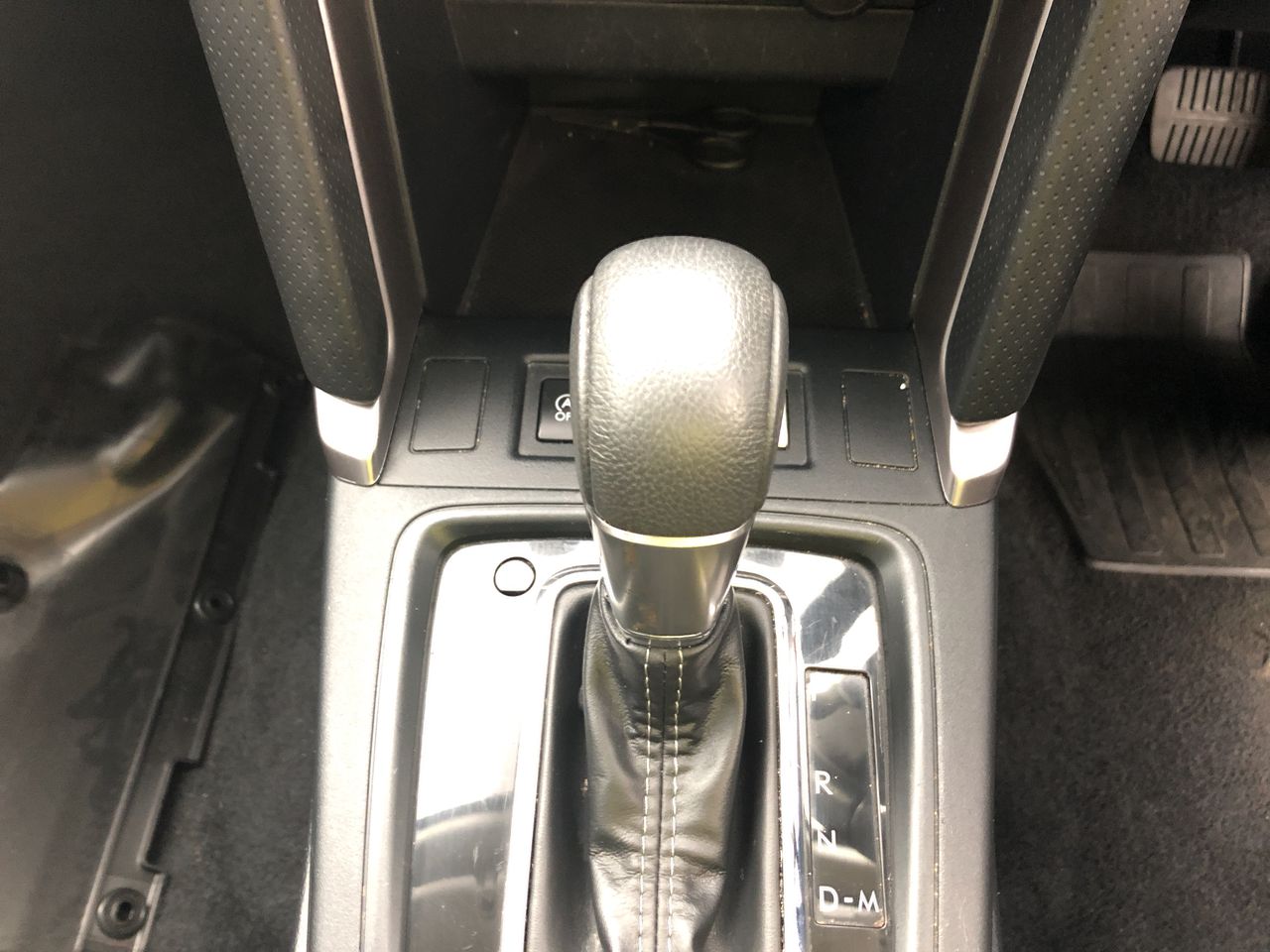 <p>Pallet of Poly Welding Scraper’s and Tools Plus Tracks</p>