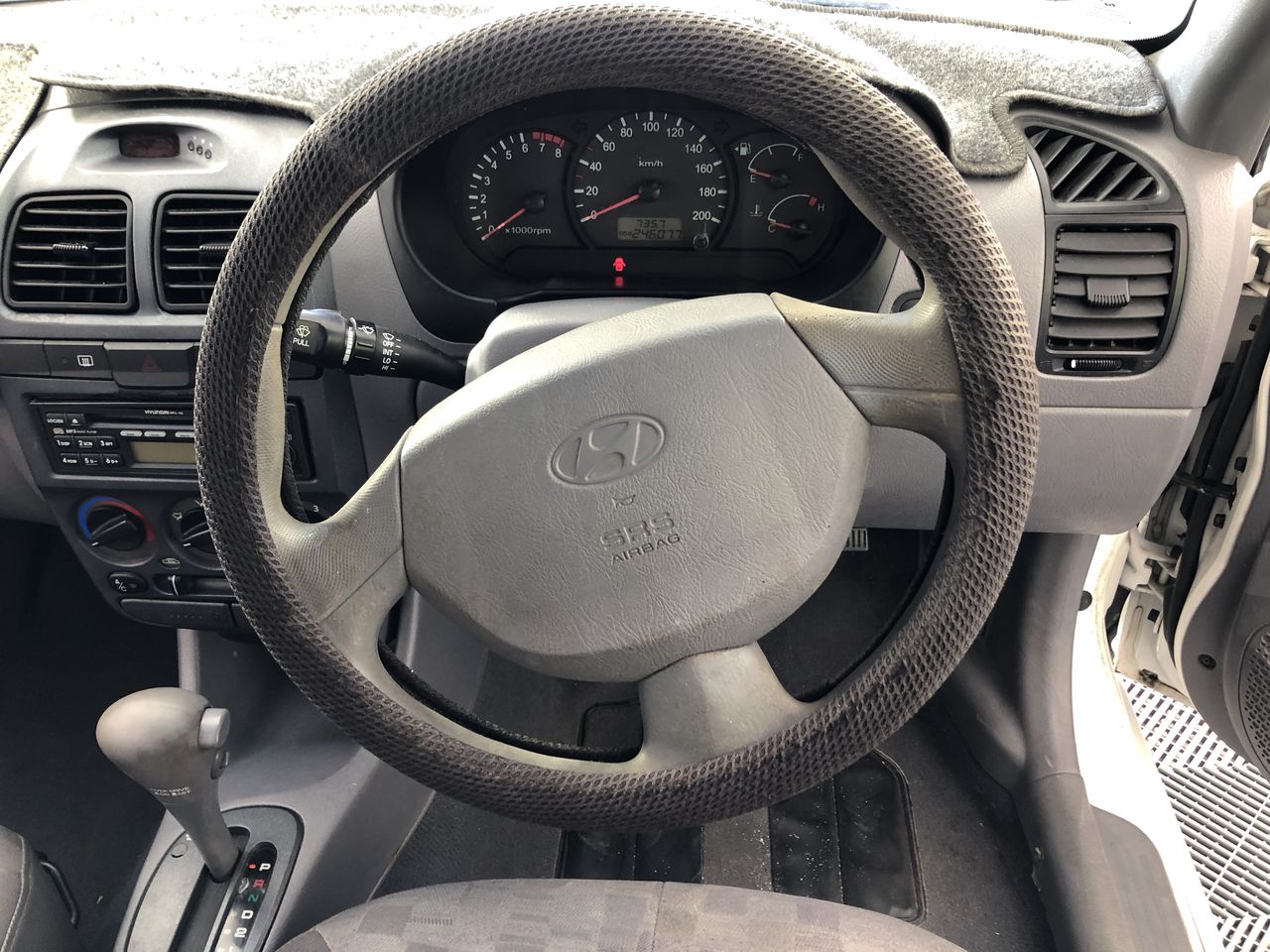 <p>2015 Isuzu NPR 200 4 x 2 Pantech Truck</p>