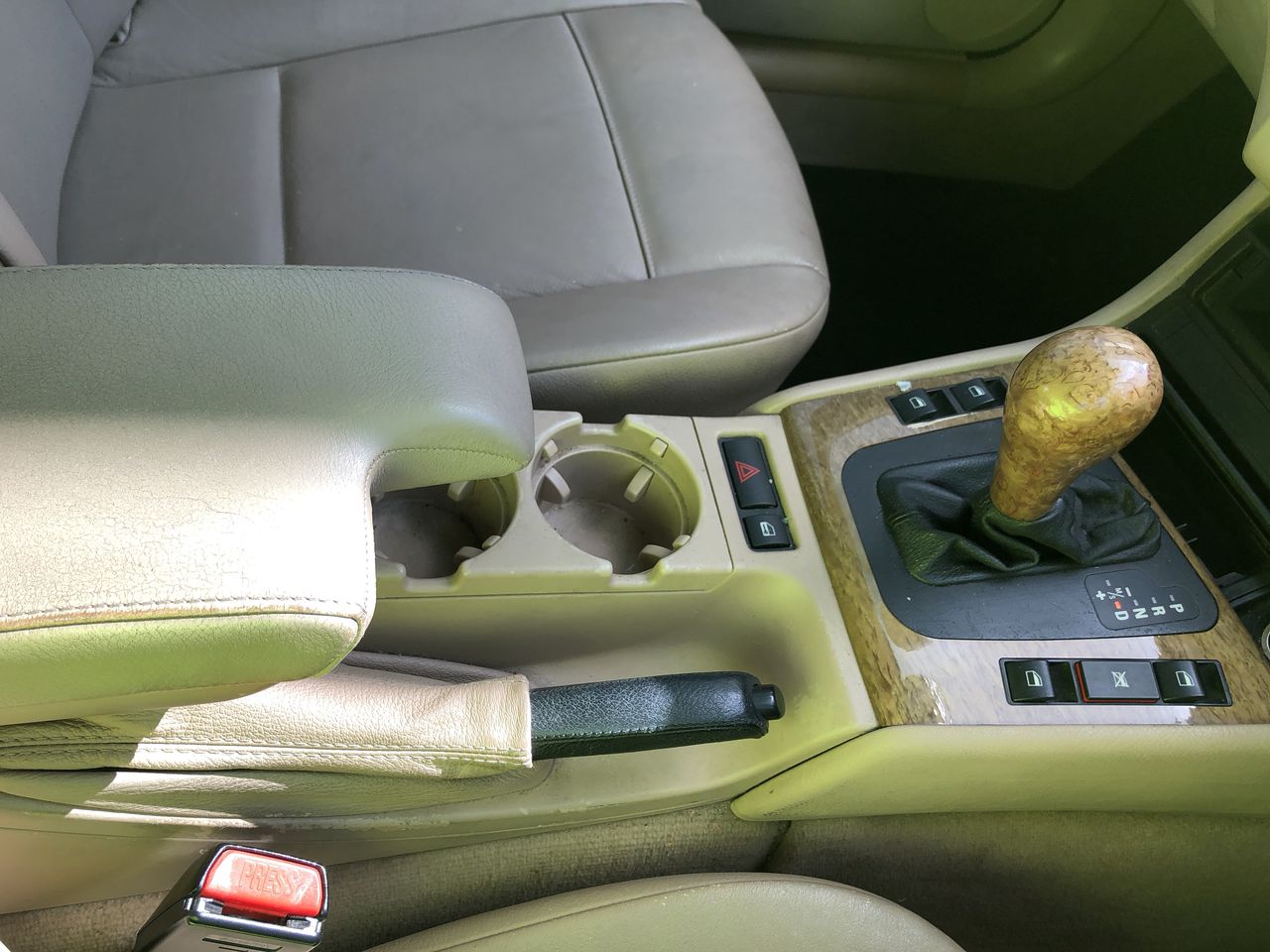 <p>Antminer T17 Bitcoin Miner</p>