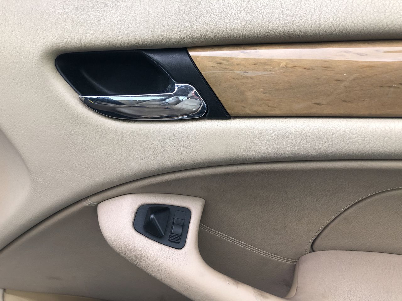 <p>2014 JLG LED-6 Single Light Tower Trailer</p>