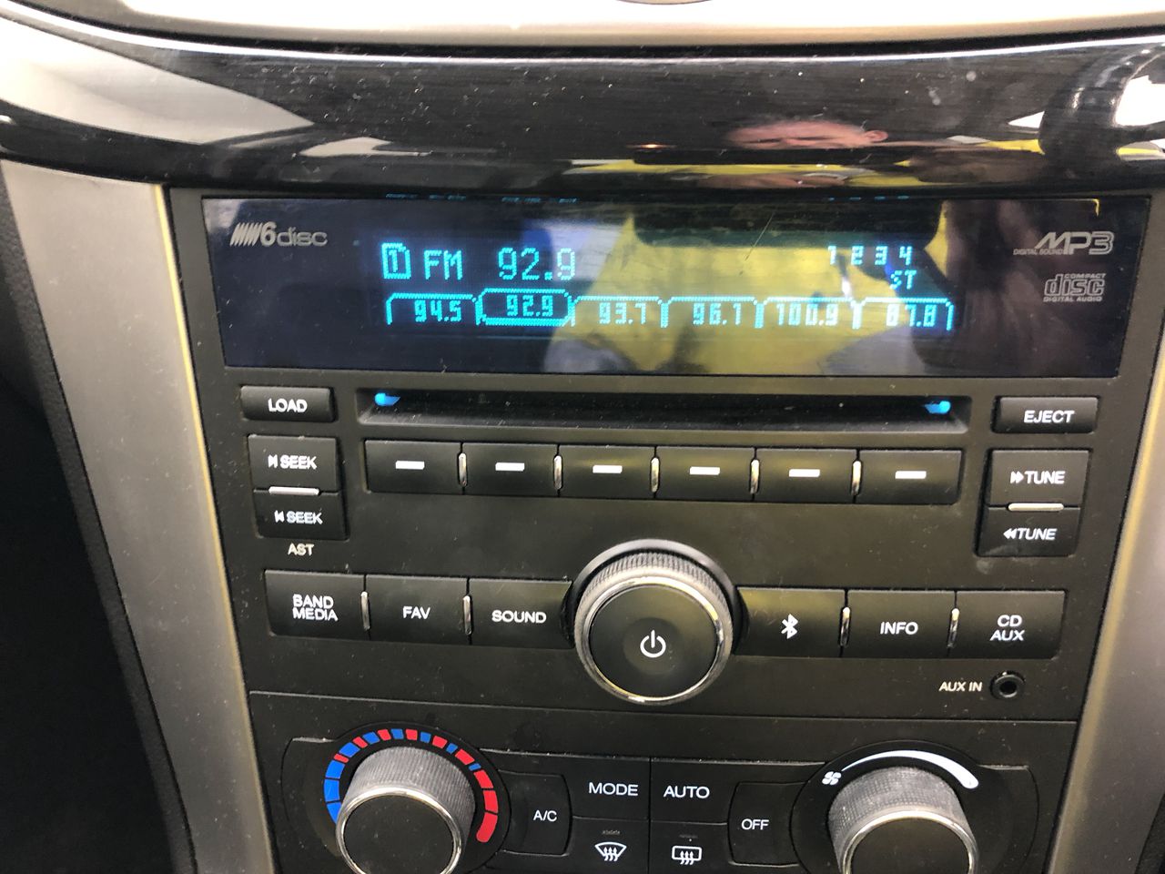 8mm Rose Quartz & Antique Gold Buddha Charm Beaded Bracelet