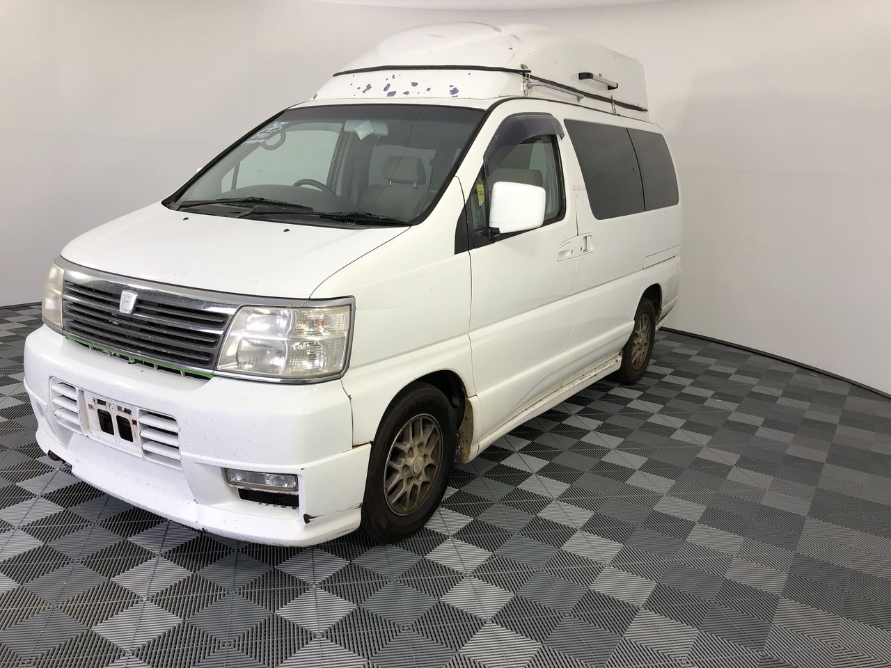 8mm Wood Lace & Antique Gold Buddha Charm Beaded Bracelet