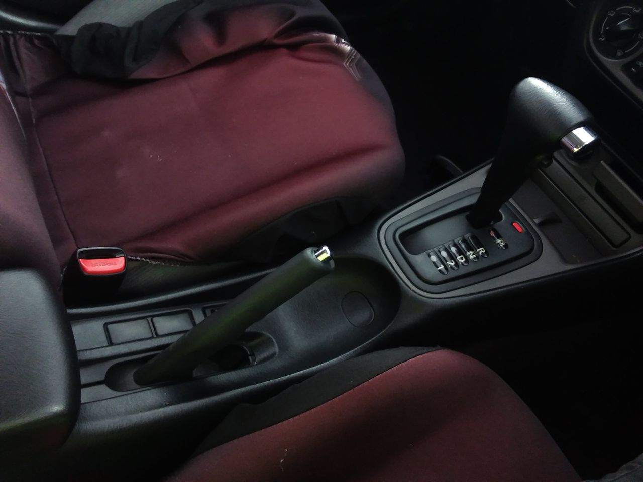 2 x 300pc E-Clip Assortment Sizes: 30pcs 1/16", 30pcs 1/8" 40pcs 3/16", 50p