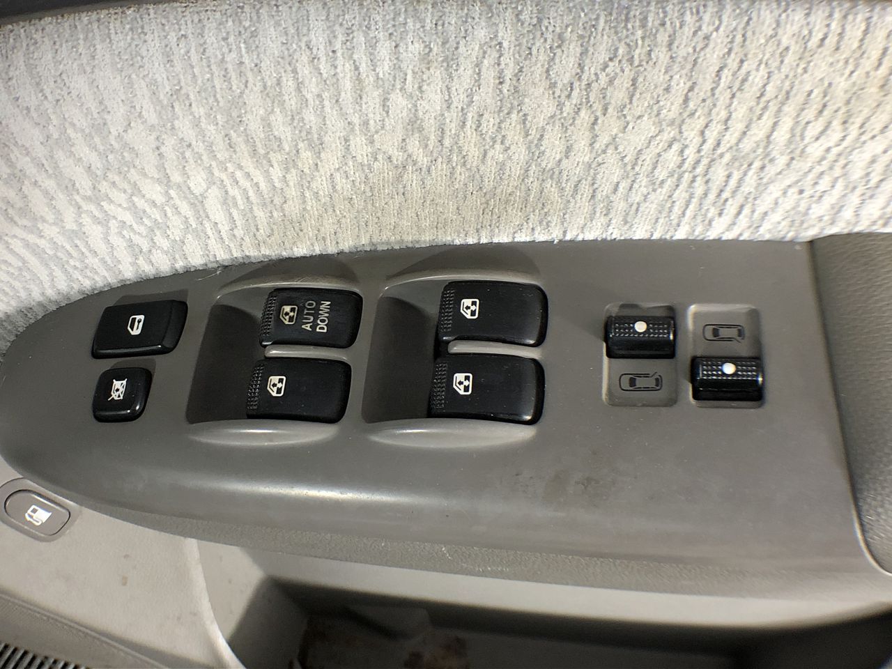 BLACK + DECKER 18V Hammer Drill Kit With Carry Case & 80x Attachments.