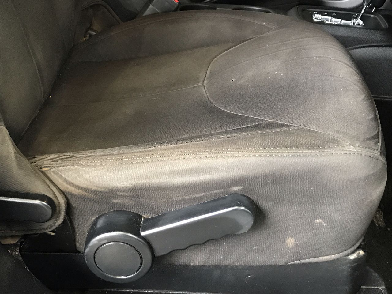 Wolf Blass Red Label Chardonnay Pinot Noir NV (6x 750mL).