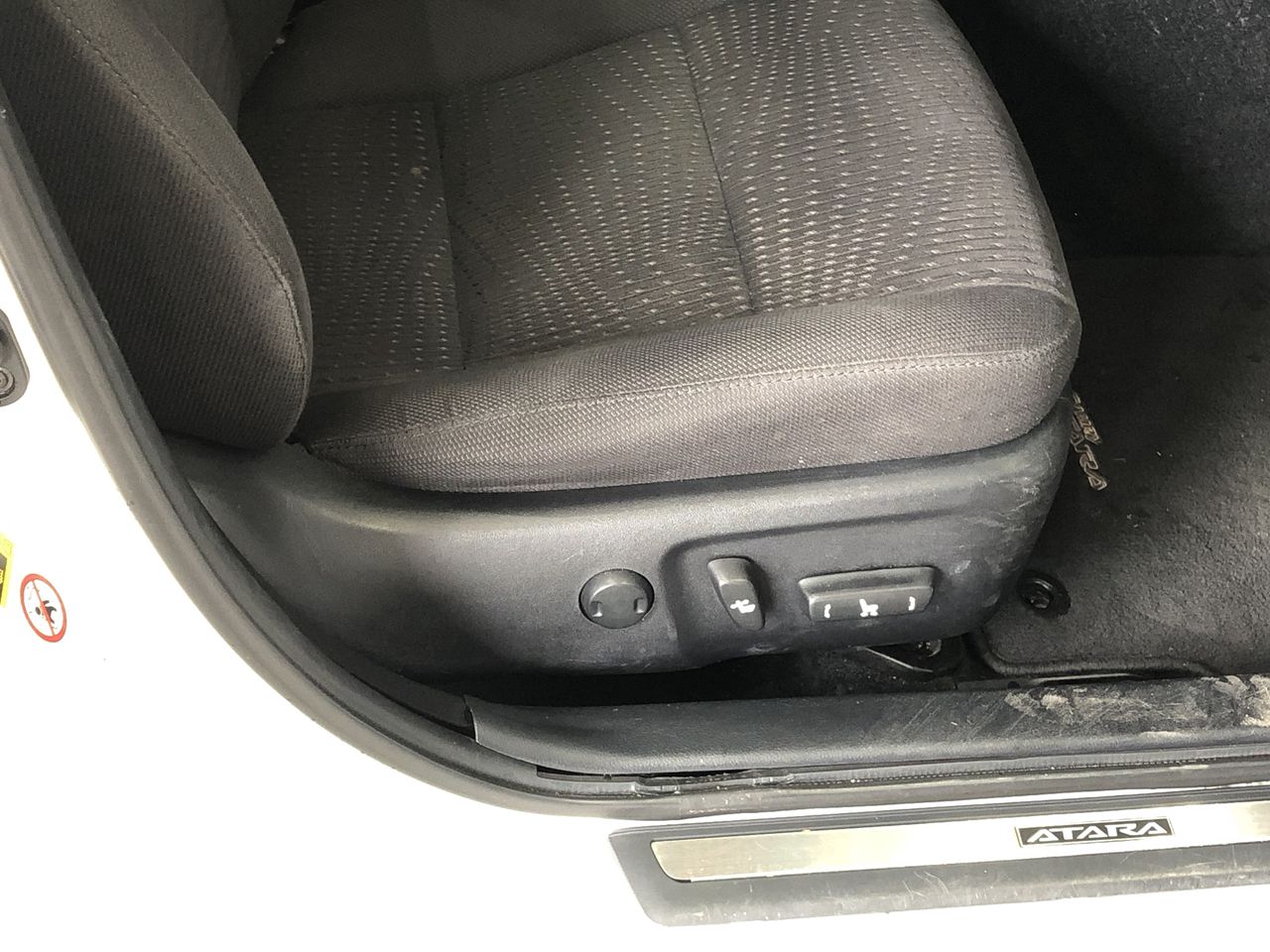 The Hero Preservative Free Pinot Noir (6x 750mL)