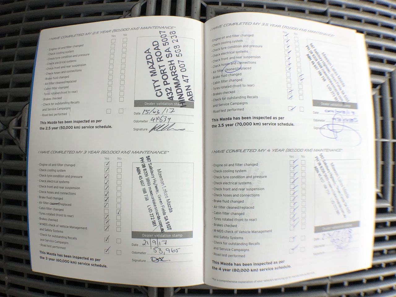 Duchesse De Paris Brut Blanc De Blancs NV (6x 750mL), France.