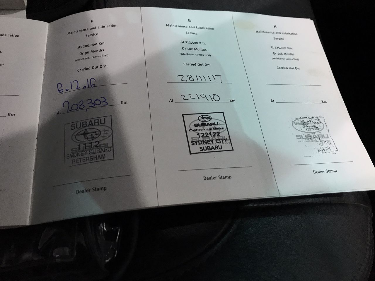 Elephant in the Room Chardonnay  (6x 750mL). (252626-1266)