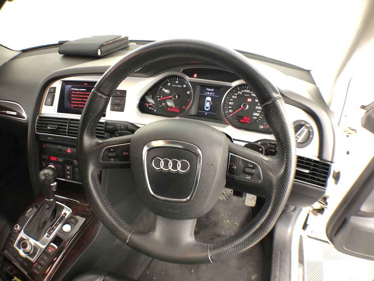 Redbank Emily Brut Cuvee NV (6x 750mL) King Valley, VIC.