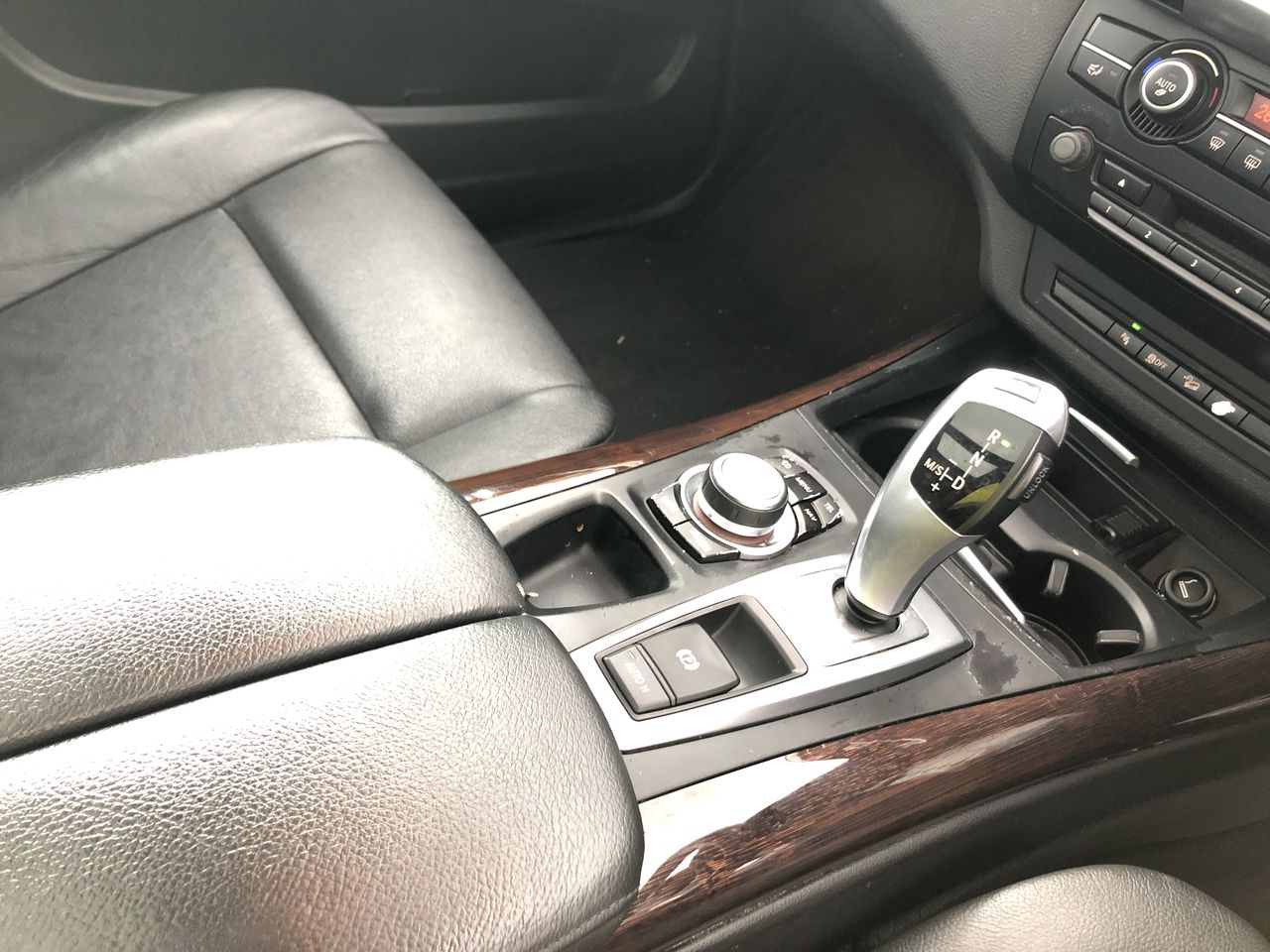 Byrne Estate Gown Shiraz Cabernet 2021 (12x 750mL) SA