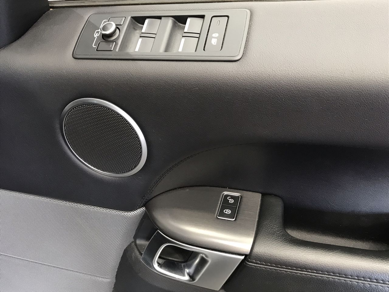 1/100 Scottdale gold bar x 2, 1g Valcumbi & 1Germania Silver bar x 2 each