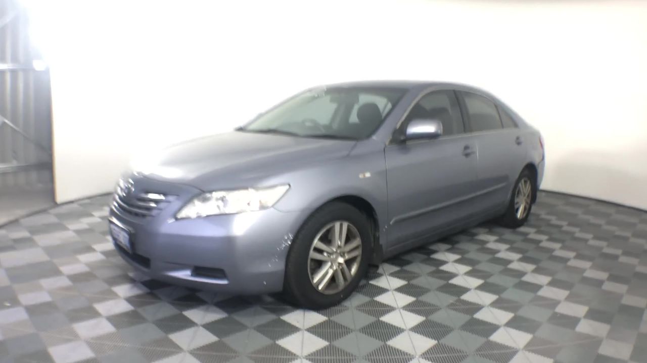 0.12 carat white round 4 diamond