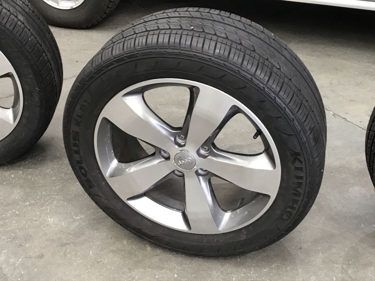 18KGold-filled/Italy Stamped Yellow Gold Filled  Bangle