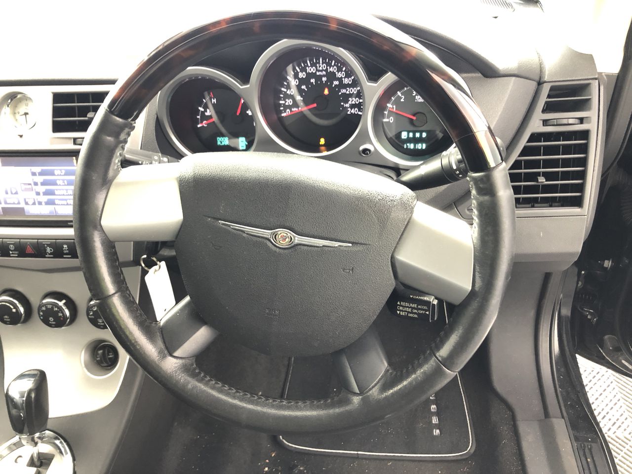 High Quality Simulated Diamond Men's Quartz Watch