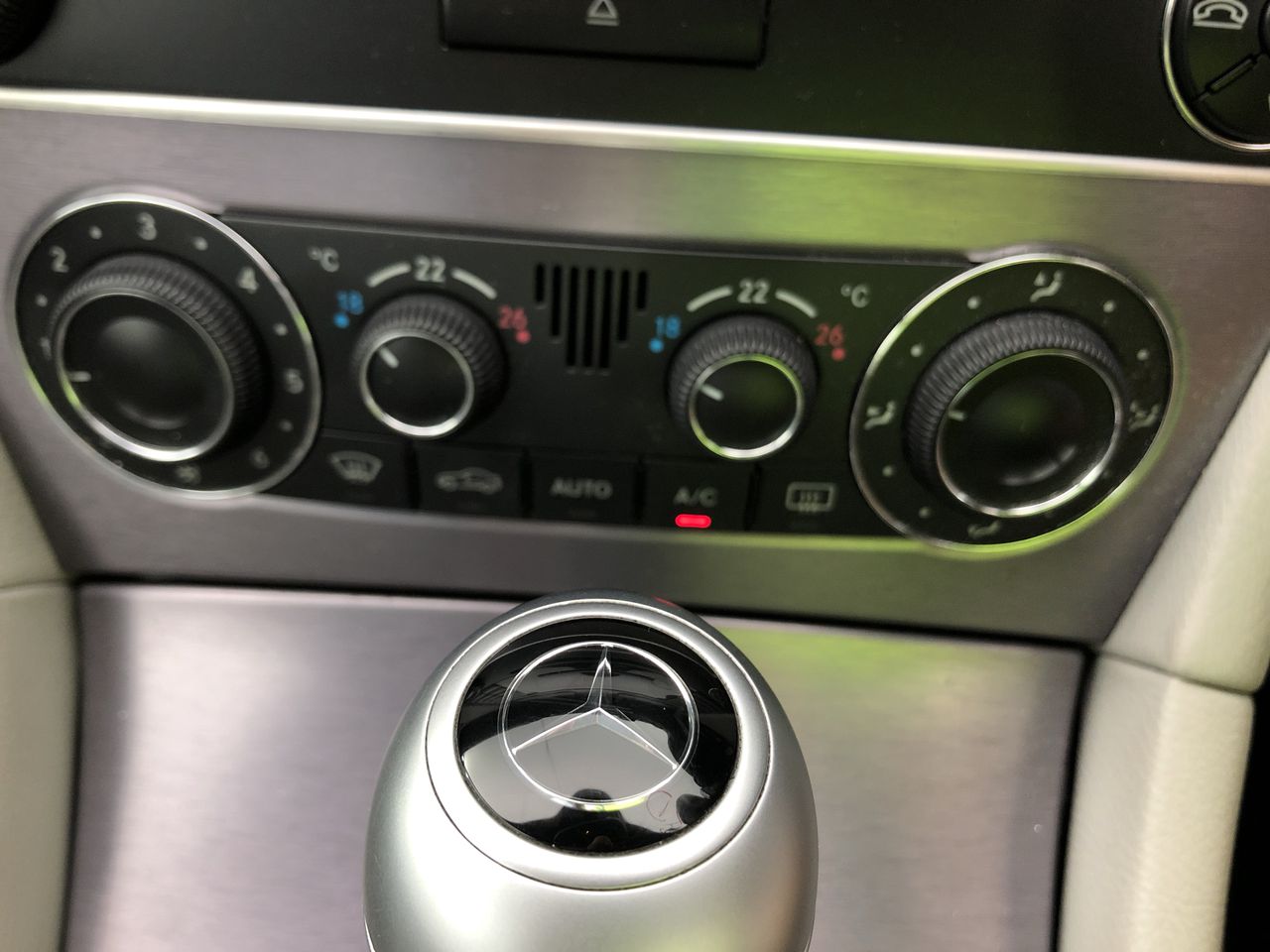 2019 SMC TL55 Lighting Tower - 240w - LED Solar - Chinchilla