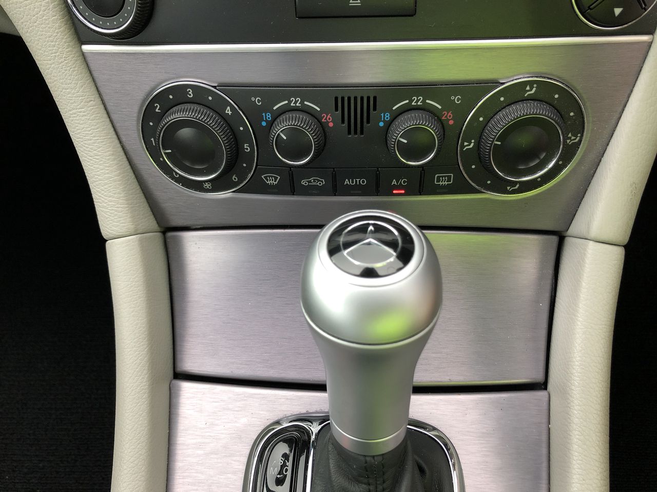 2019 SMC TL55 Lighting Tower - 240w - LED Solar - Chinchilla