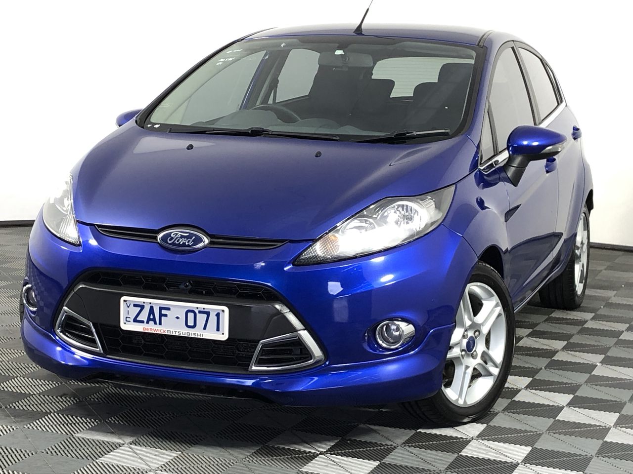 1/100 Ounce -Gold Scottdale & 1/10 Ounce Xag Silver coins x 4 Unc