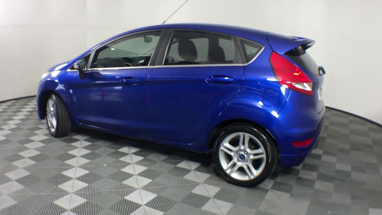 complete set of 8 Rare 2014 5 gram Certified Animal Series
T