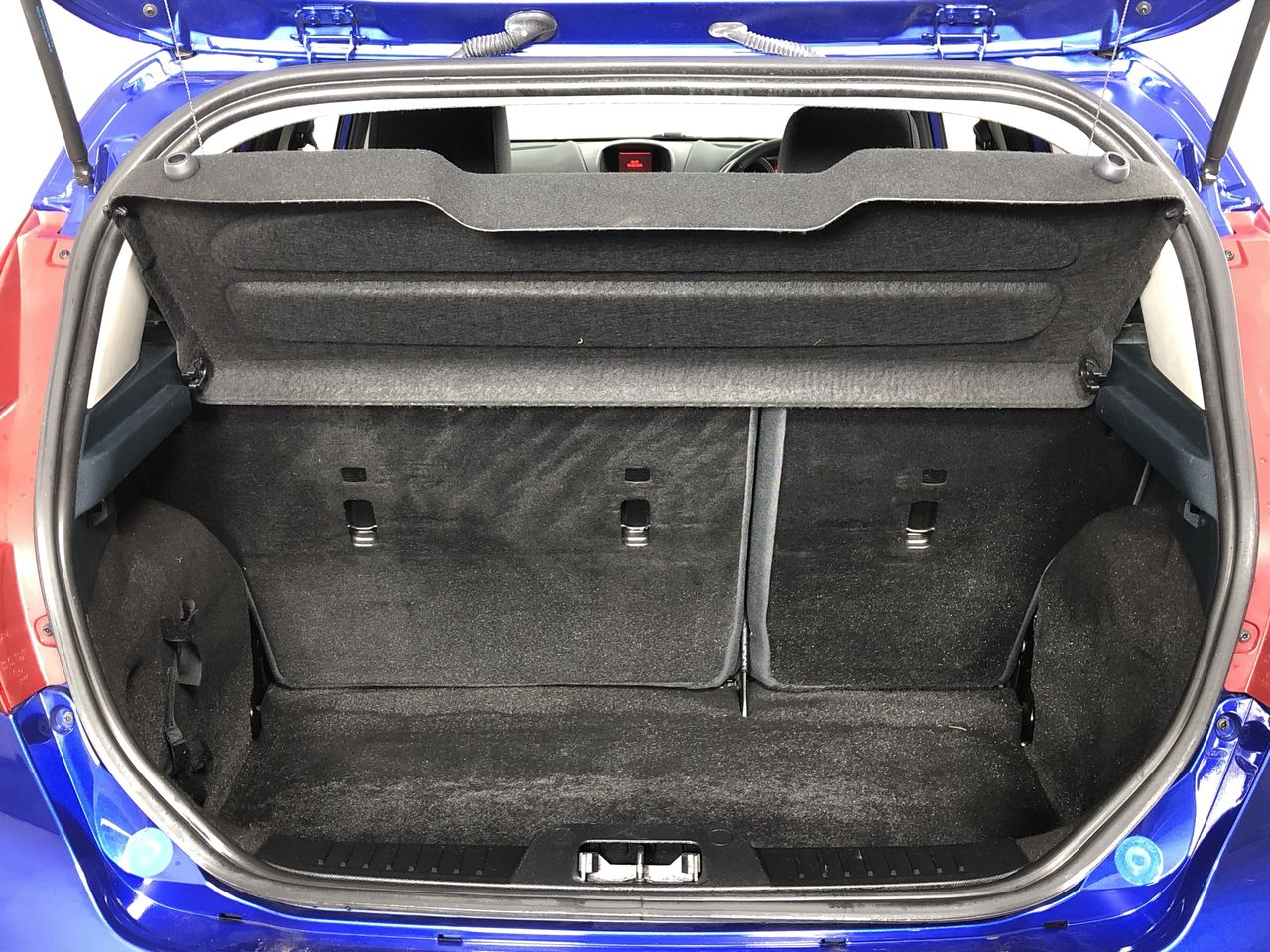 Scottsdale Gold 1/100oz 9999 Goldx 2, 1g Silver Bars x 2, 1g mint bar x 2