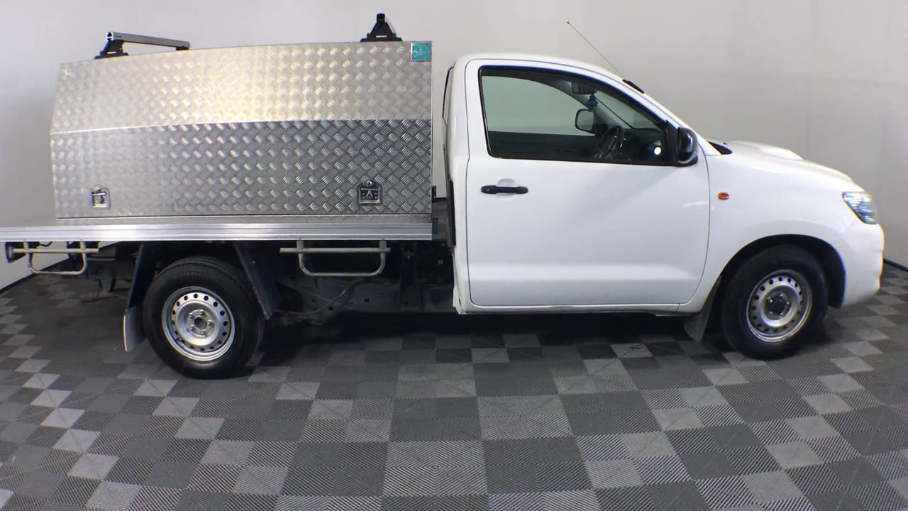 18ct Heavy Yellow Gold Plated 7 Ring Lucky Charm Necklace