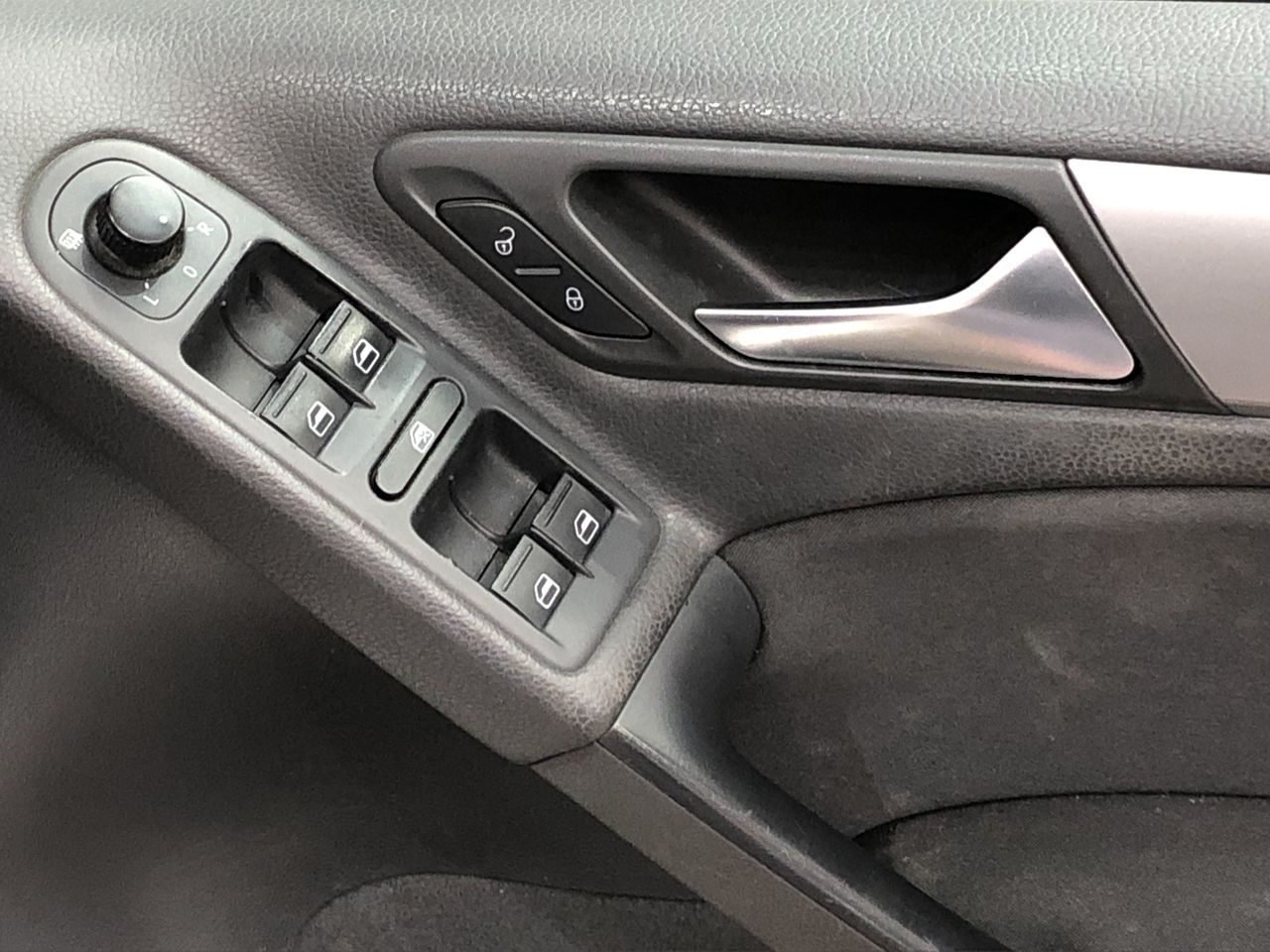 Mixed French Bubbles Pack #7, (12x 750mL), France.