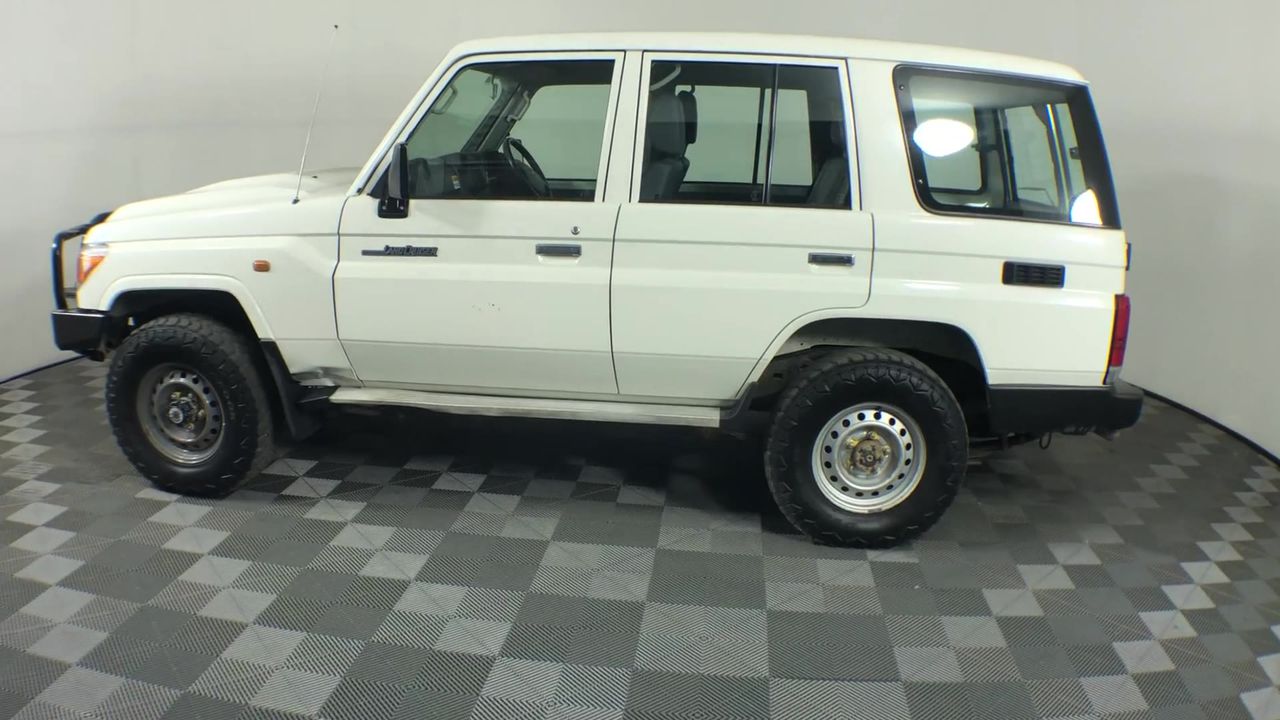 Baby Doll Sparkling Rose NV (6x 750mL), NZ.