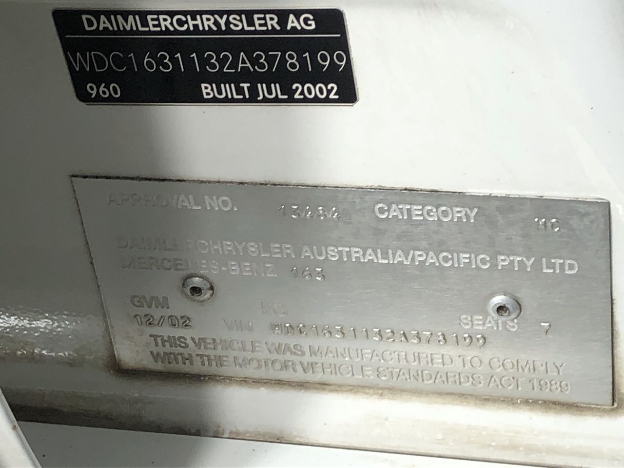 FANTTIK Cordless Handheld Car Vacuum Cleaner.