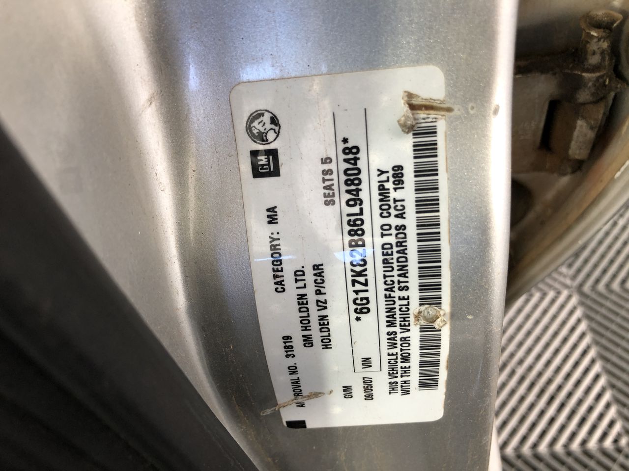 ULTRAHUMAN AIR Size 9 Smart Ring - Bionic Gold.  Buyers Note - Discount Fre