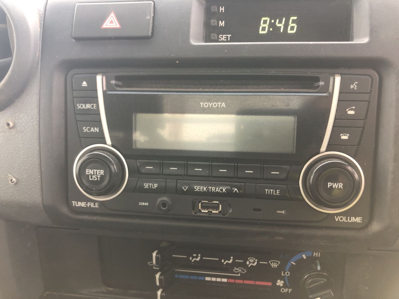 Stunning White Simulated Shell Pearl Beaded Bracelet