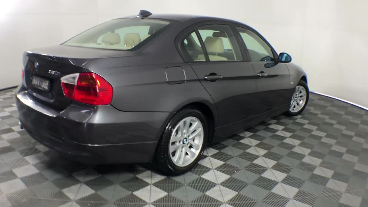 <p>Toro W320-D Mini Loader</p>