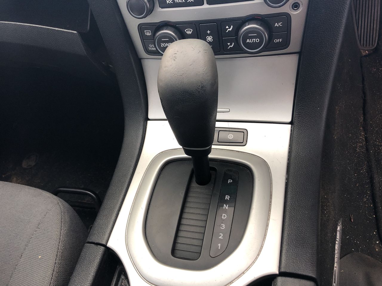 S/S Green CZ Hand Cut