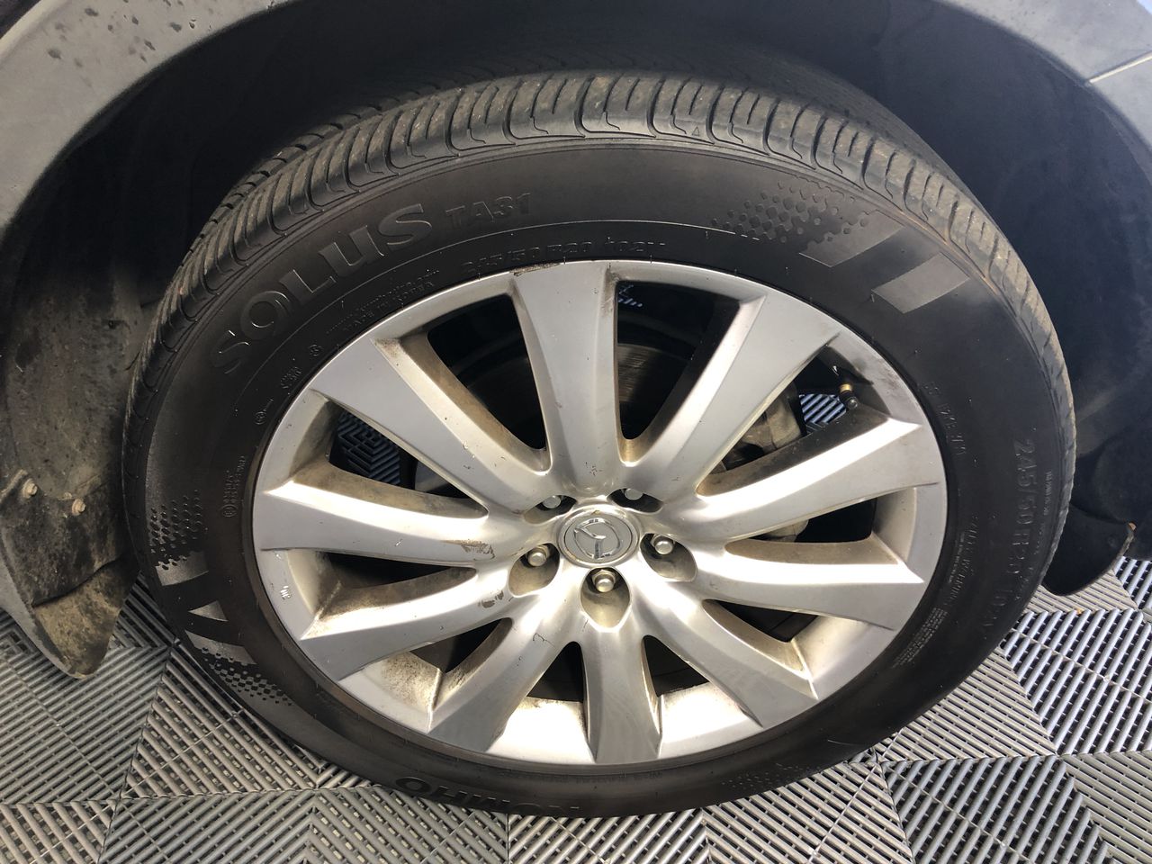 Circle of Friends Pink Moscato Slimline Cans NV (24x 250mL) Limestone Coast