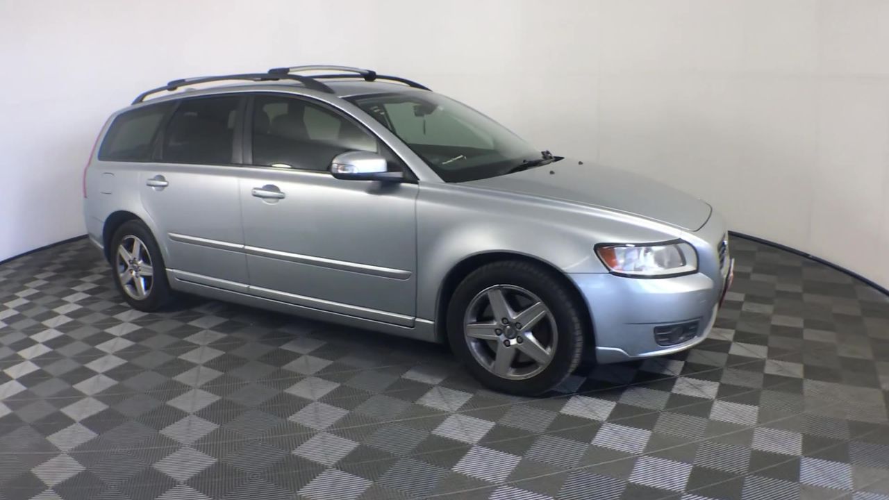 2 x USA 1873 gold dollar and AU cadet corps badge